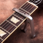 Joyo capo, sörnyitós, ezüst színű