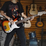 Donner elektromos P basszusgitár, sunburst