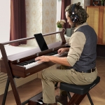 Donner OURA R300 digitális zongora, Donner design, súlyozott, fokozatos kalapácsmechanikás, 88 billentyű, dió